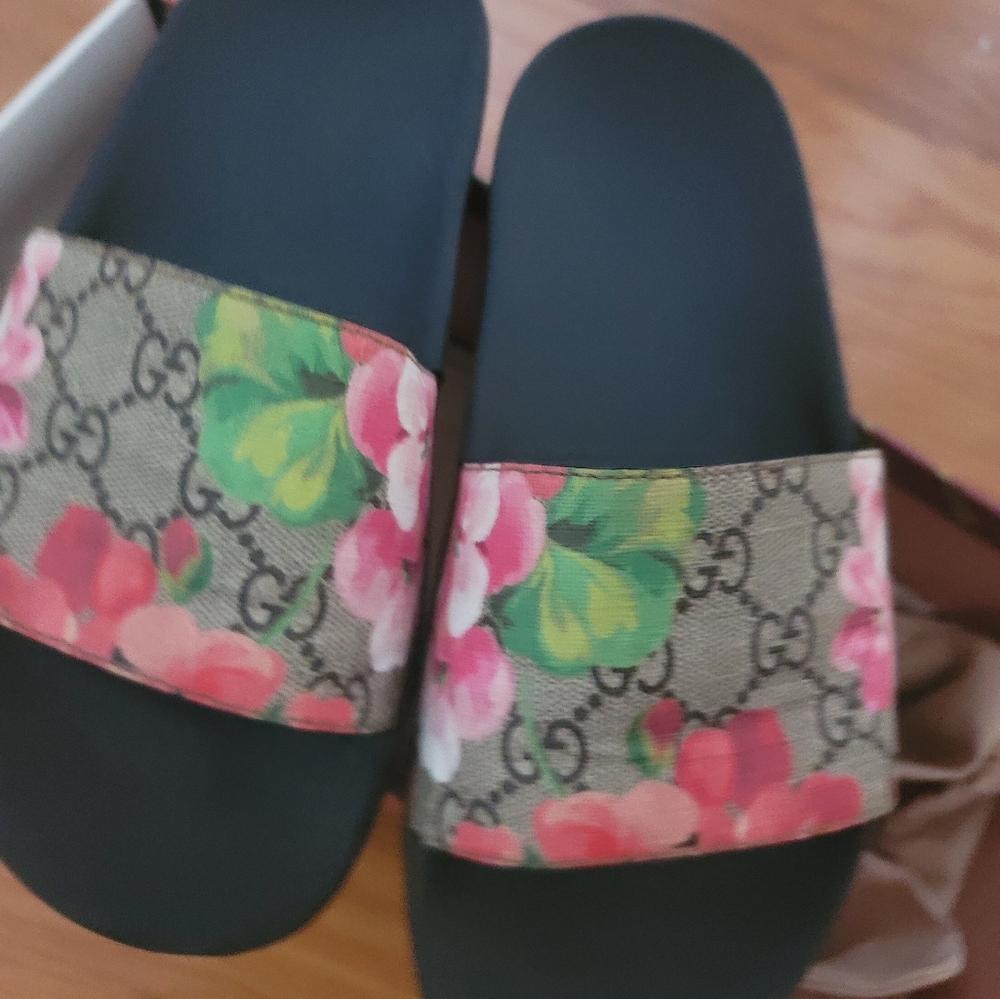 Gucci Slides